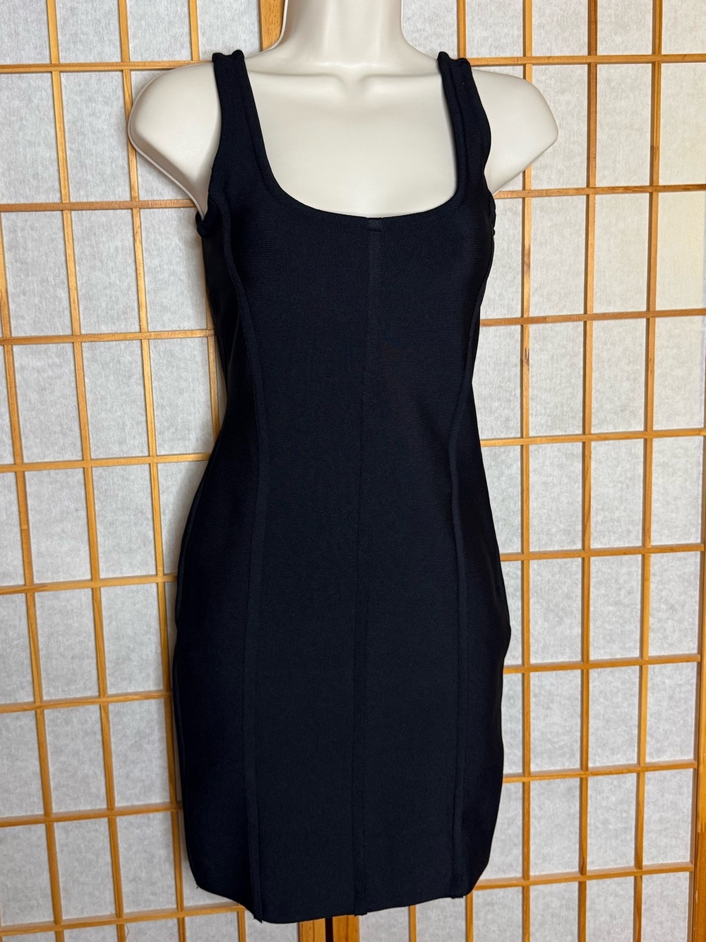 Forever 21 Black Sleeveless Scoop Neck Mini Dress